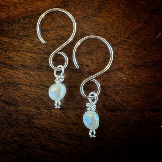 Single Pearl Drop earrings - Sterling Silver