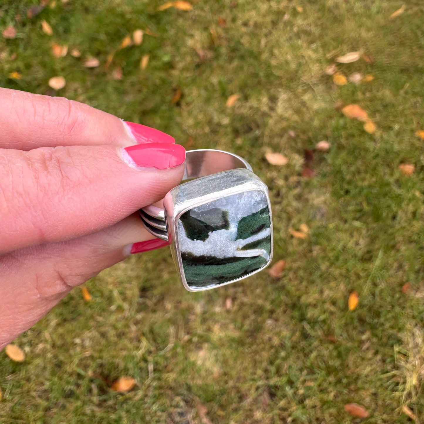 Green Zebra Ridge Ring | Size 9.25